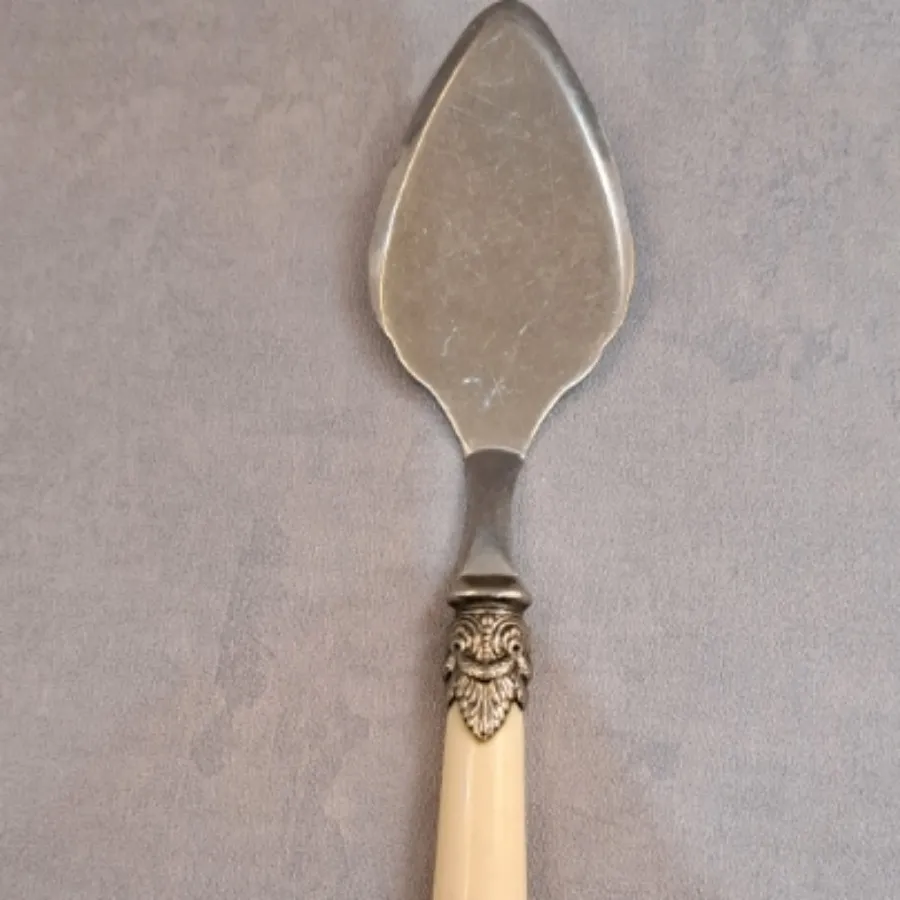 کاردک ایتالیا مارکدار