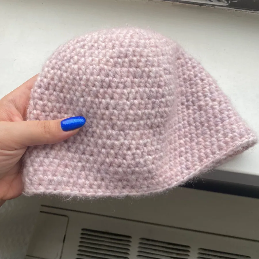 کلاه بافت صورتی