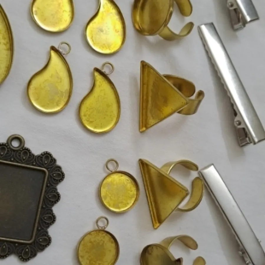 پایه زیورالات