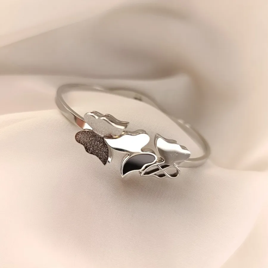 بنگل پروانه‌ای مینیمال