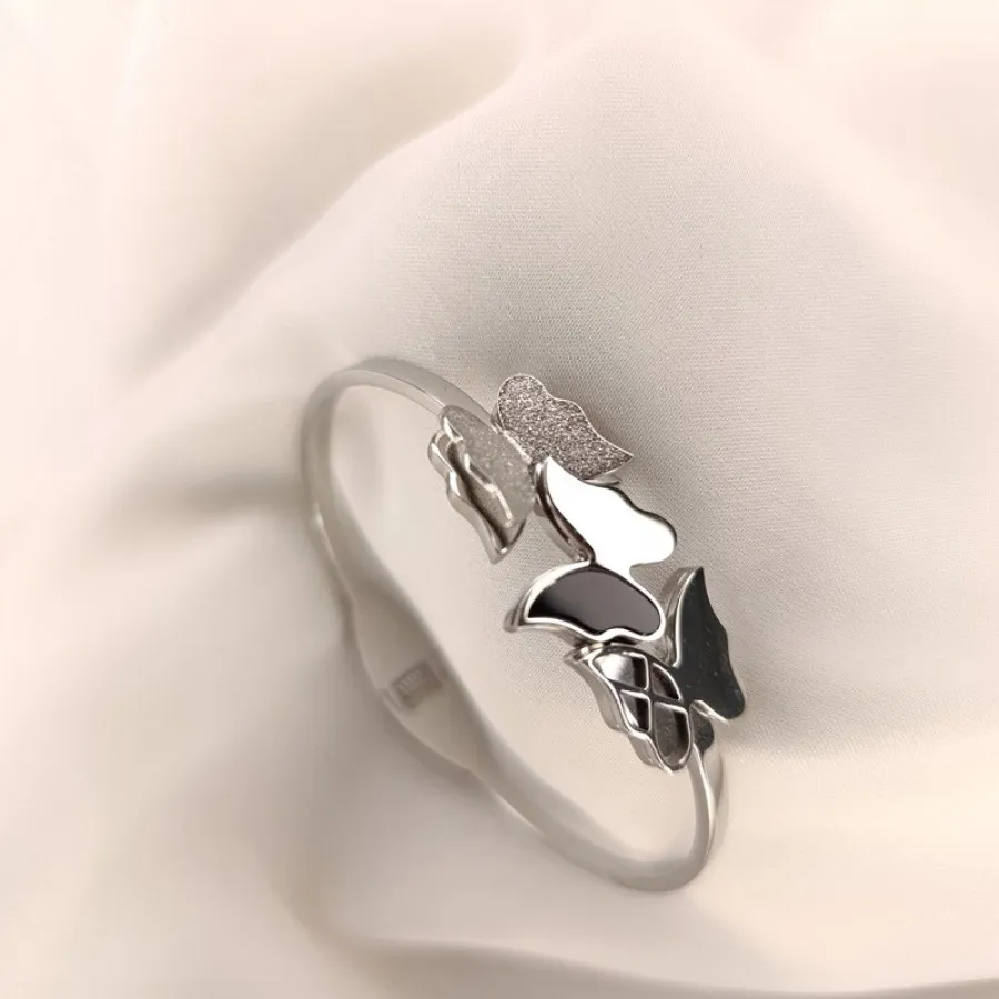 بنگل پروانه‌ای مینیمال