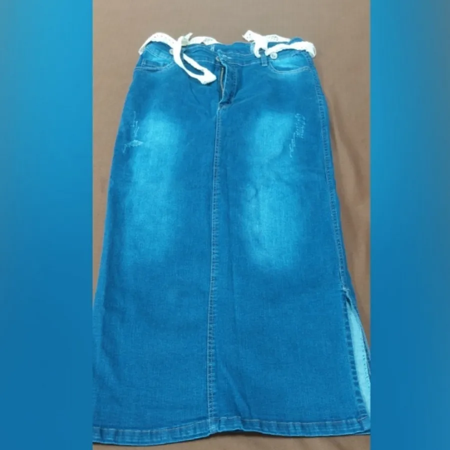 دامن لی ساسبند دار