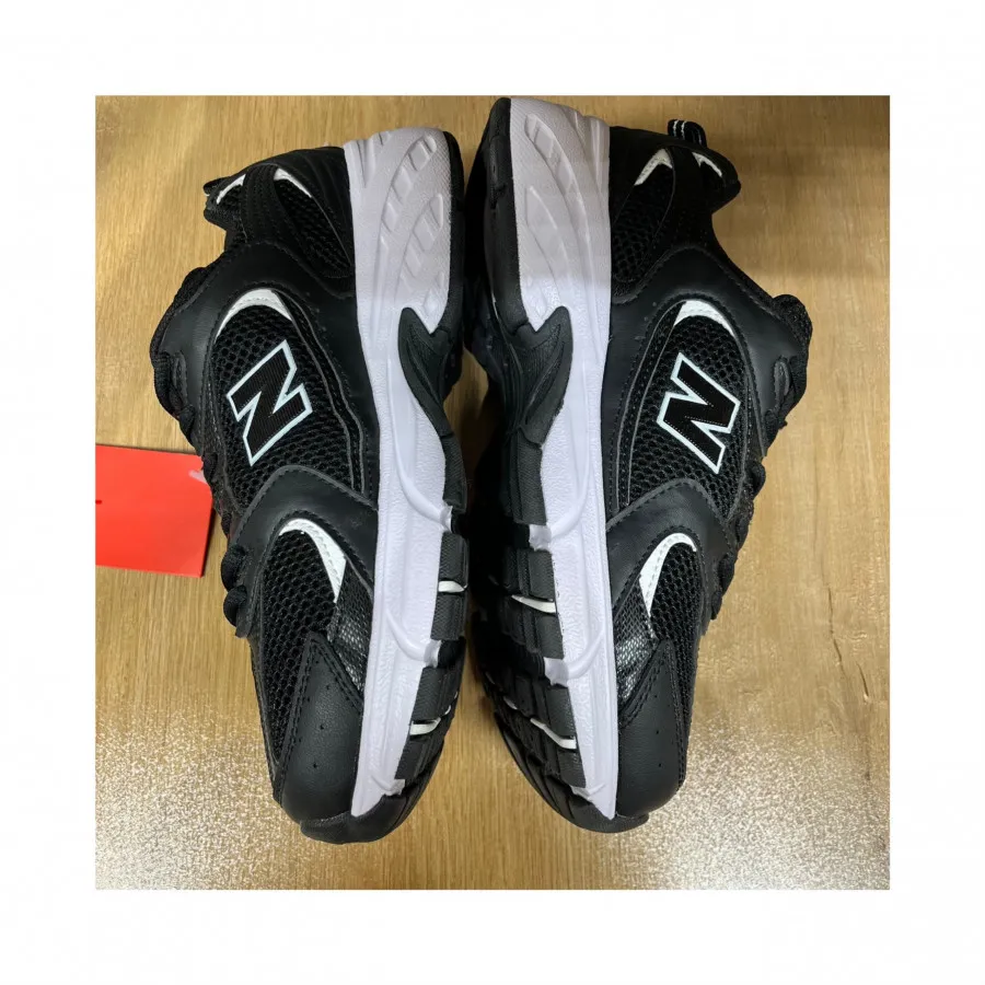 کتونی نیوبالانس