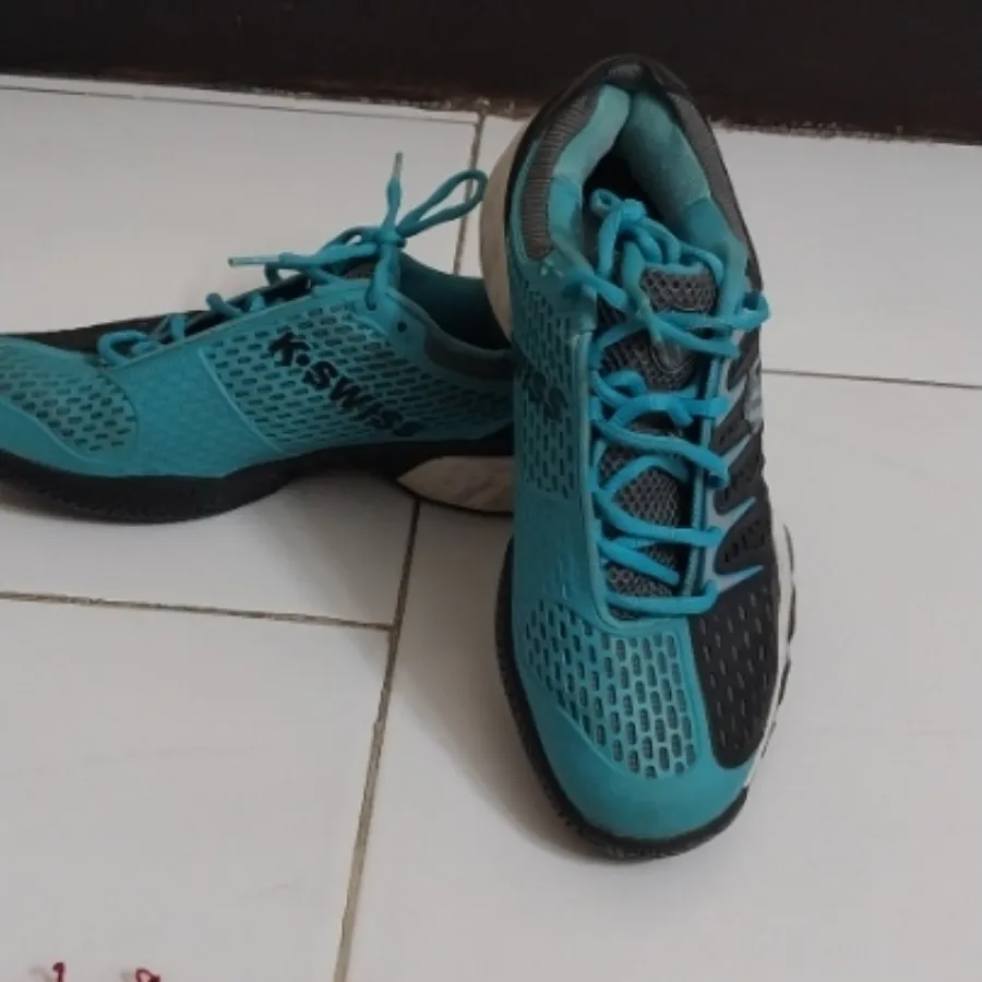 کتونی خارجی