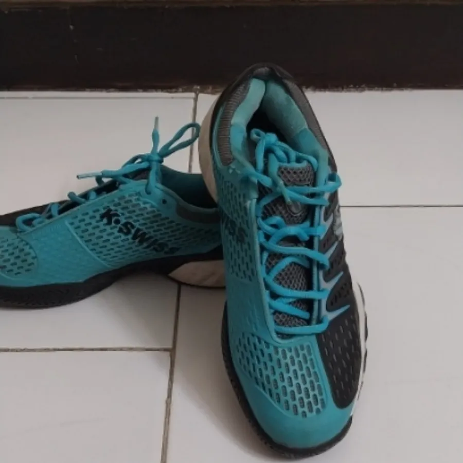 کتونی خارجی