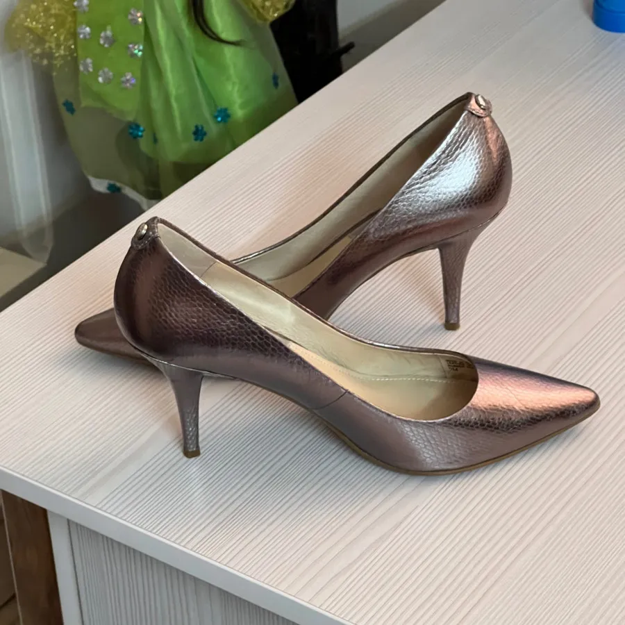 کفش میشل کورس