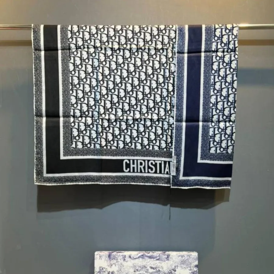 روسری اورجینال دیور