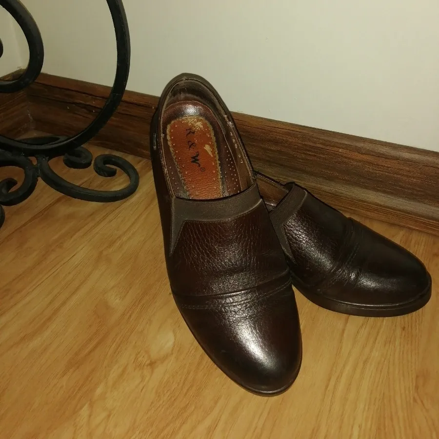 کفش چرم زنانه