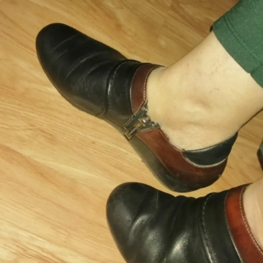 کفش چرم زنانه