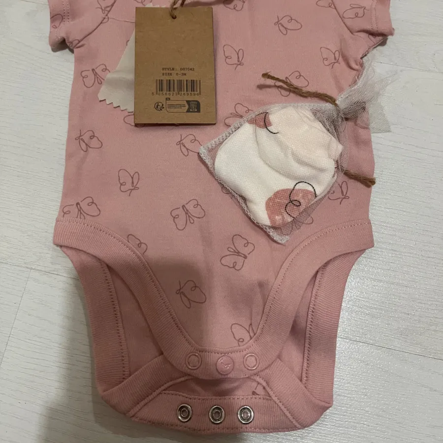 سرهمی نوزادی همراه دستکش