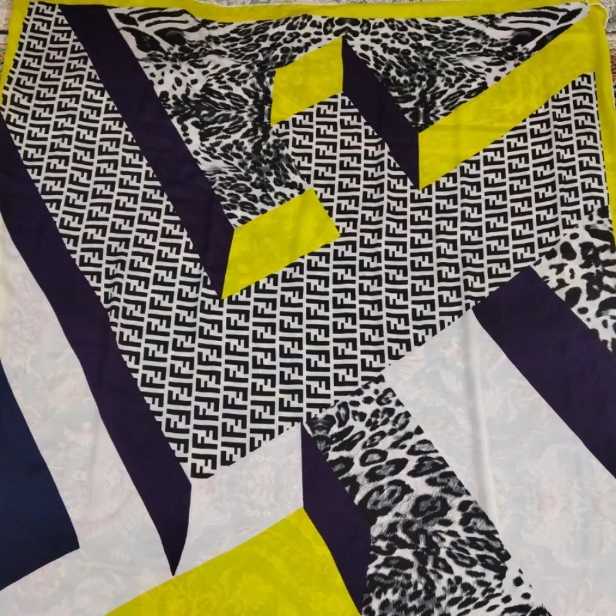 کیف و روسری