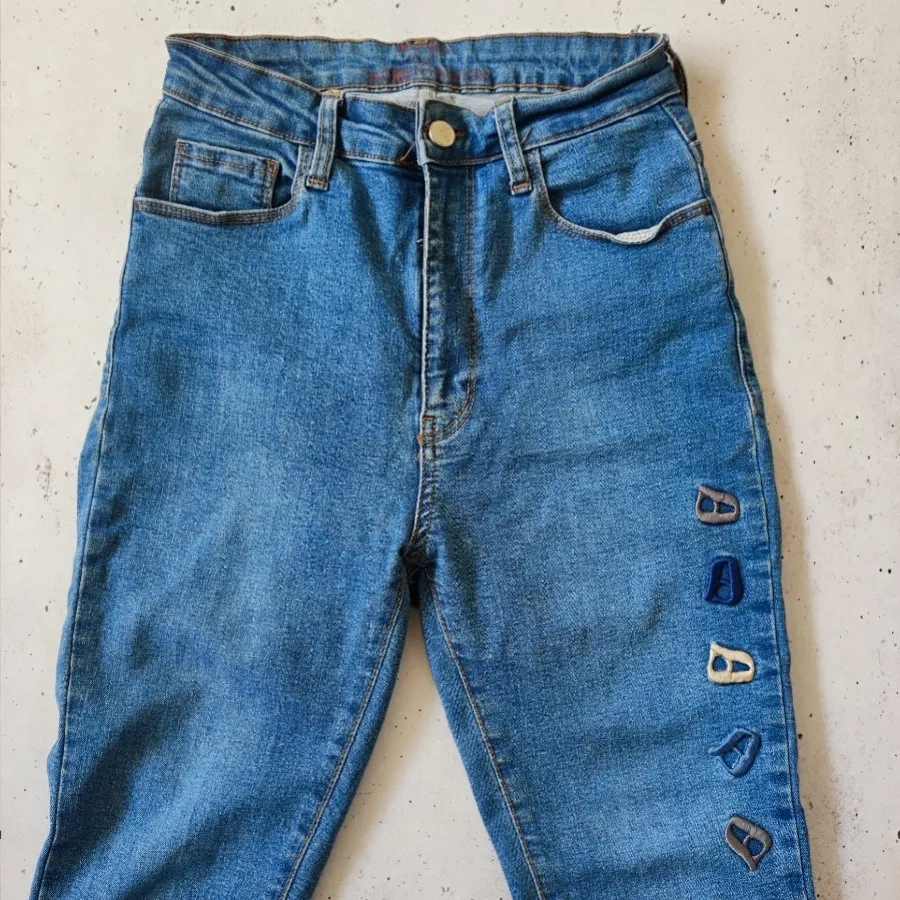 شلوار جین آبی