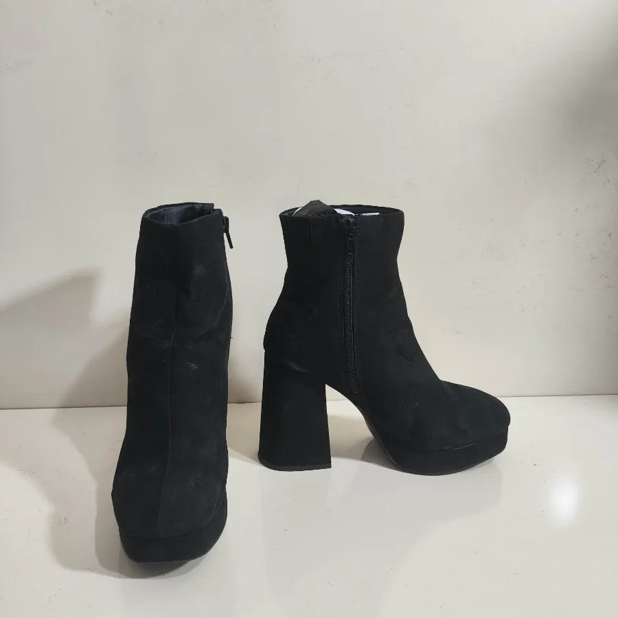 بوت وارداتی