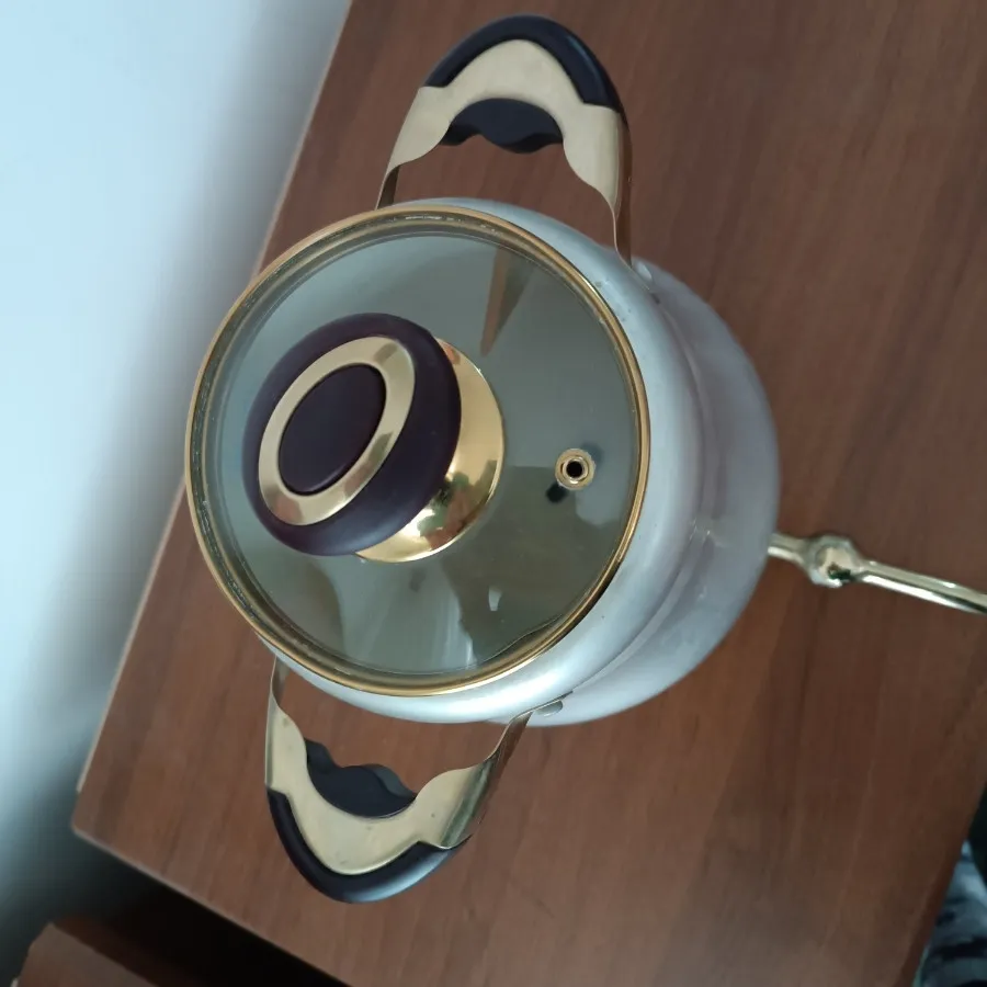 قوری شیر دار