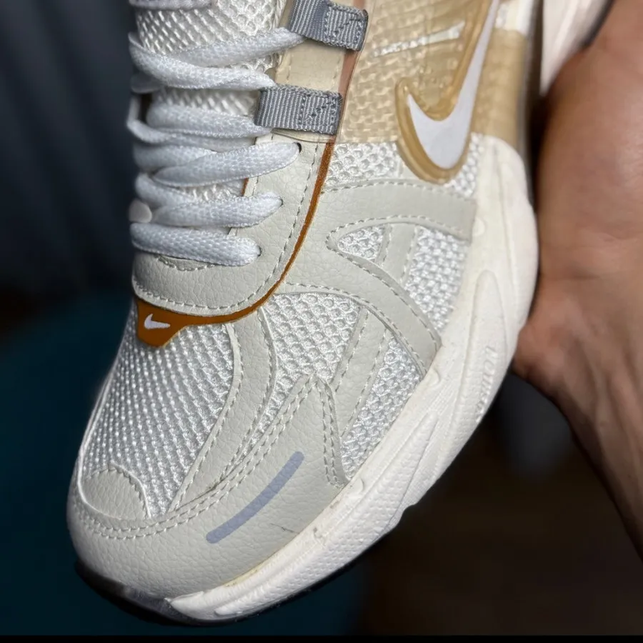 کتانی نایک v2k زنانه