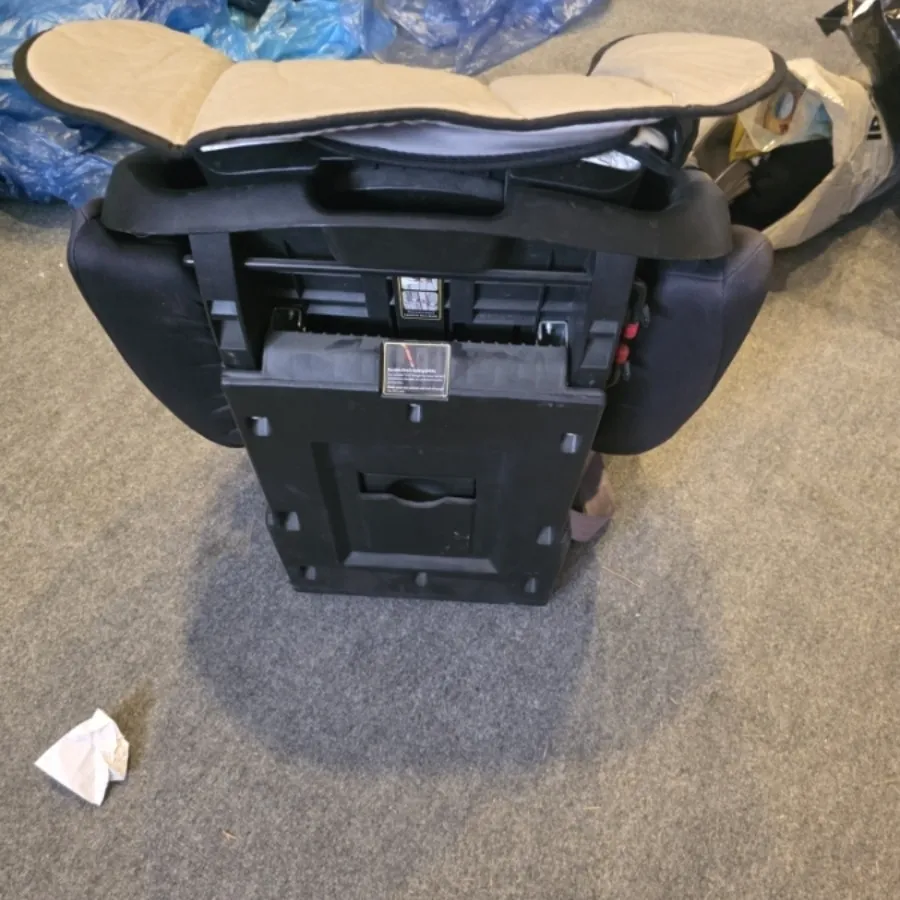 صندلی ماشین تا 40 کیلو