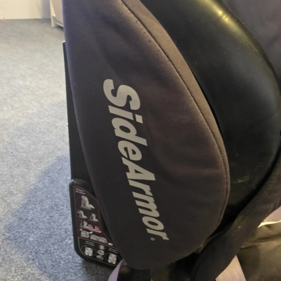 صندلی ماشین تا 40 کیلو