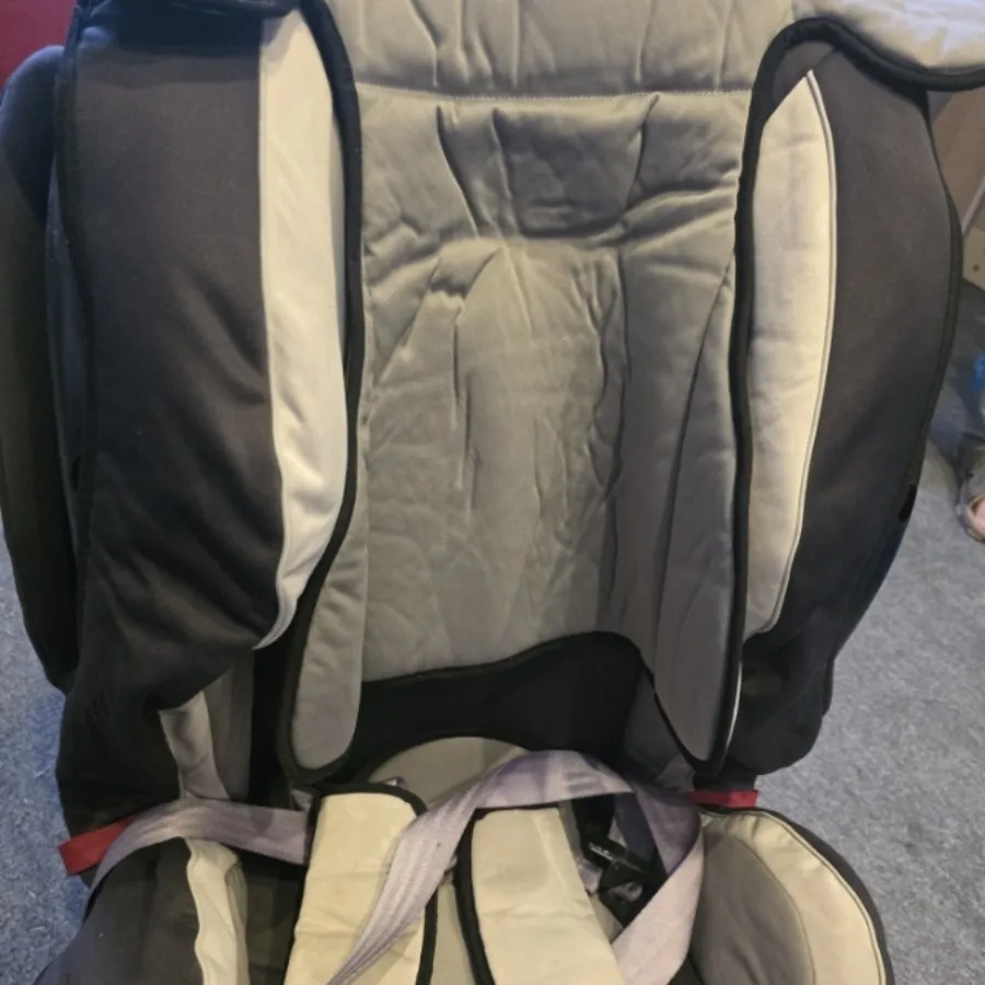 صندلی ماشین تا 40 کیلو