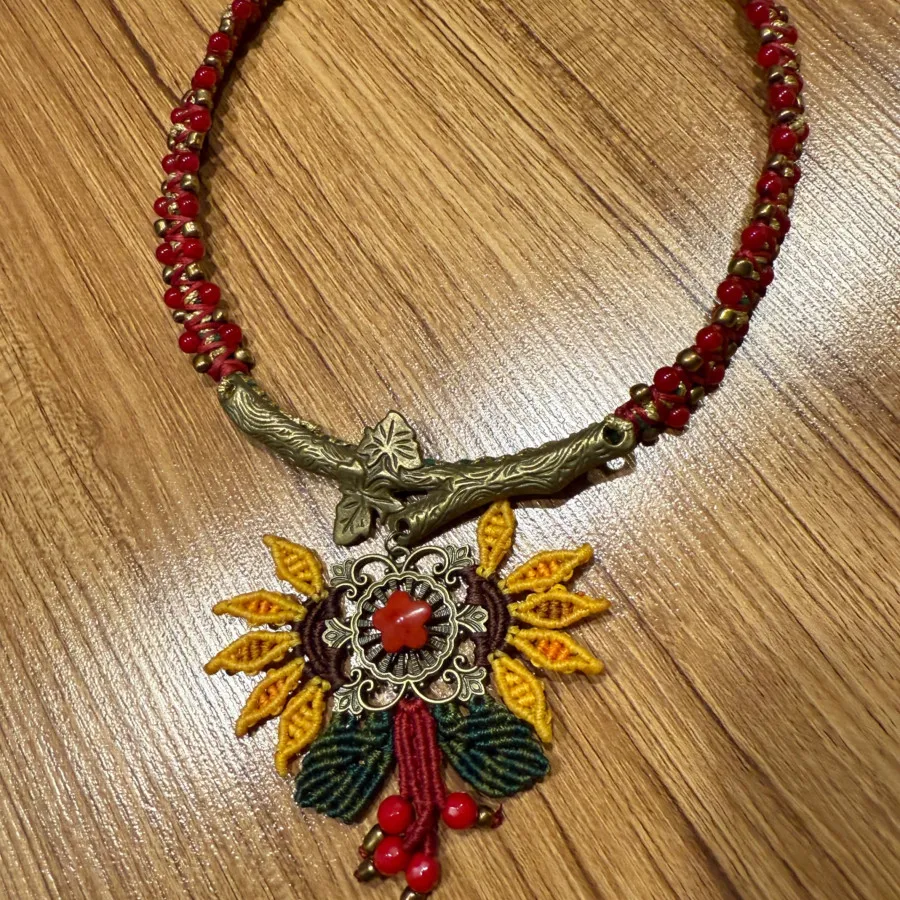 گردنبند بافت درباری