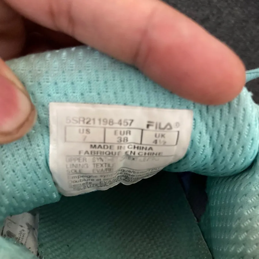 کتونی اصل فیلا