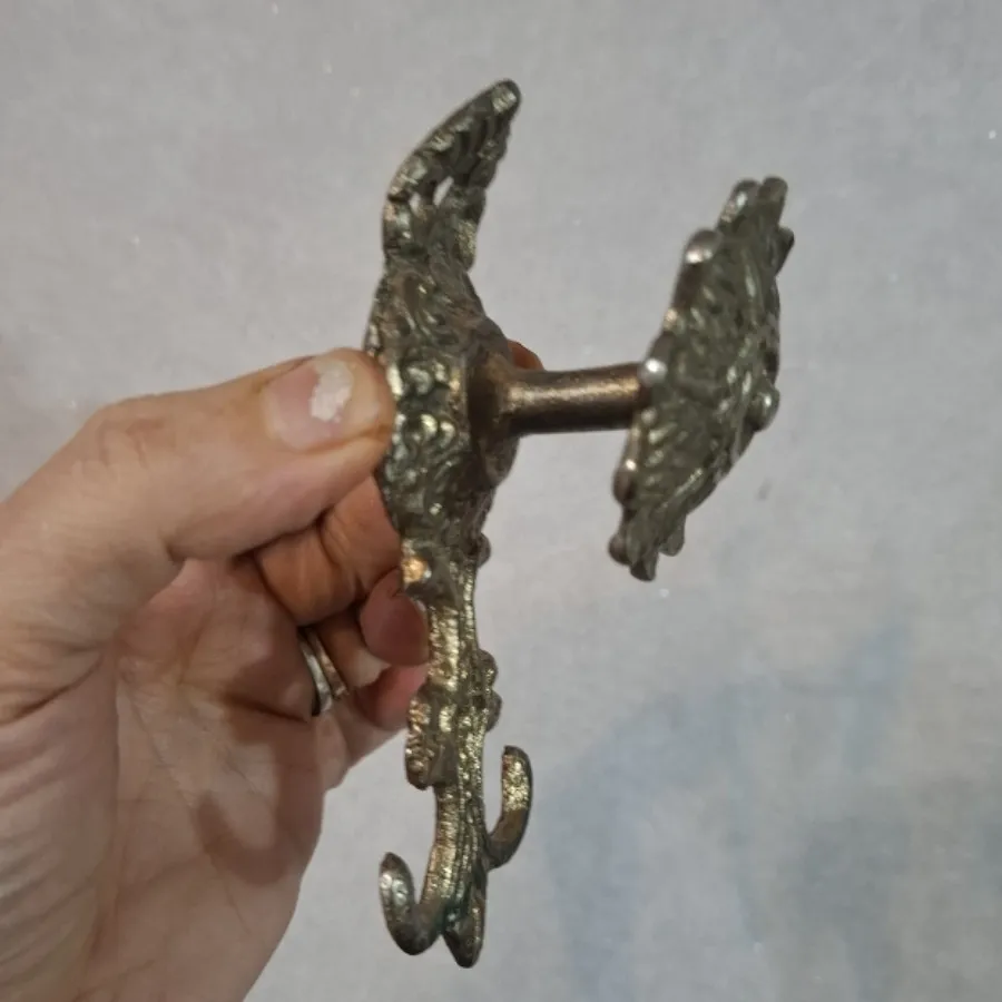 اویز برنزی قدیمی