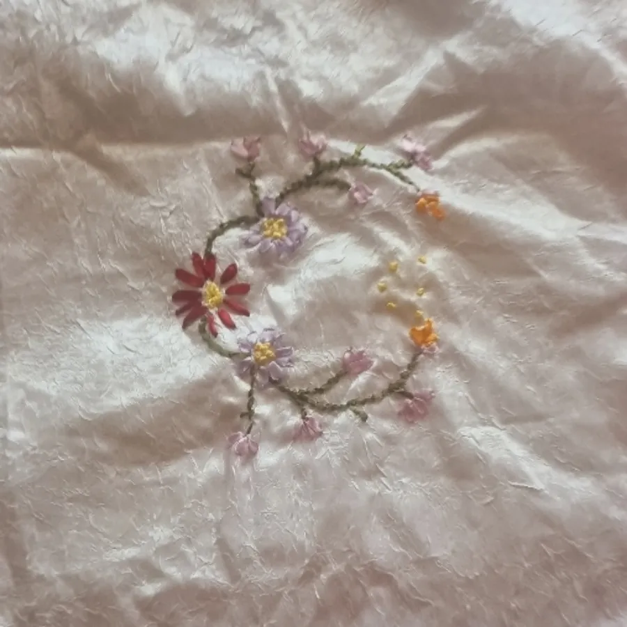 رو تختی ربان دوزی