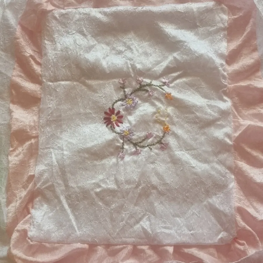 رو تختی ربان دوزی