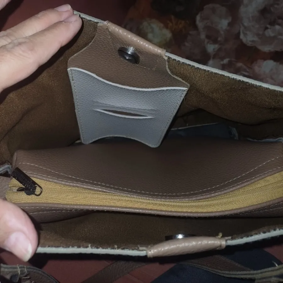 کیف طوسی بابندهای کرمی سی