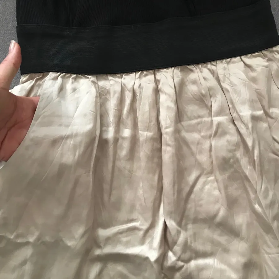 پیراهن جیبدار کش و تافته