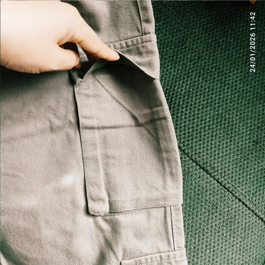 شلوارکارگوی سبزخیلی ملایم