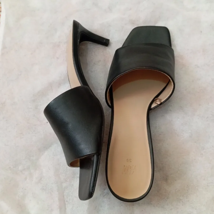 کفش اچ اند ام