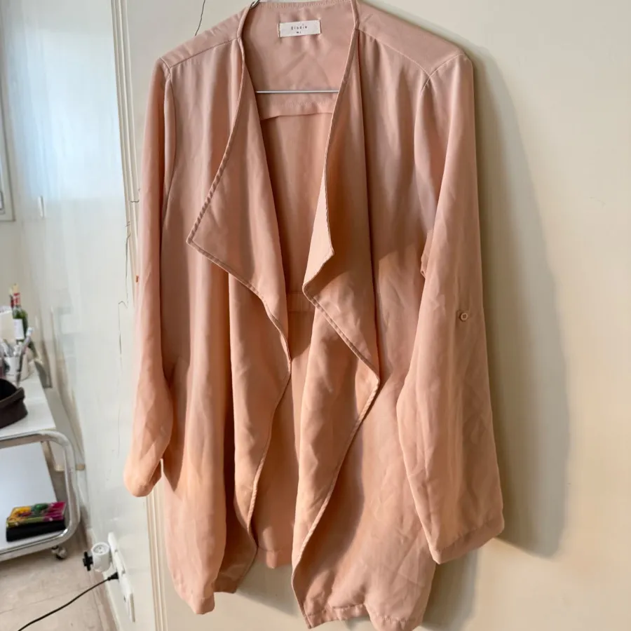 مانتو کوتاه جلوباز