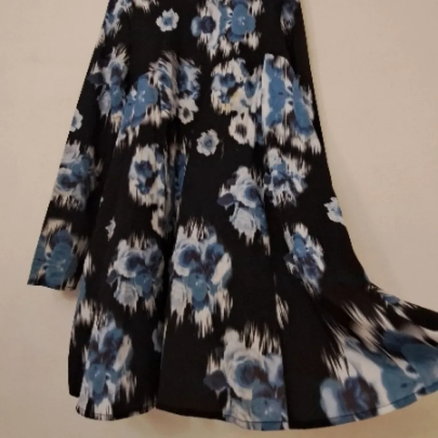 پیراهن گلدار