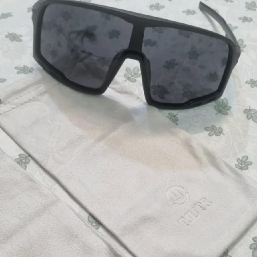 عینک دودی خیلی شیک