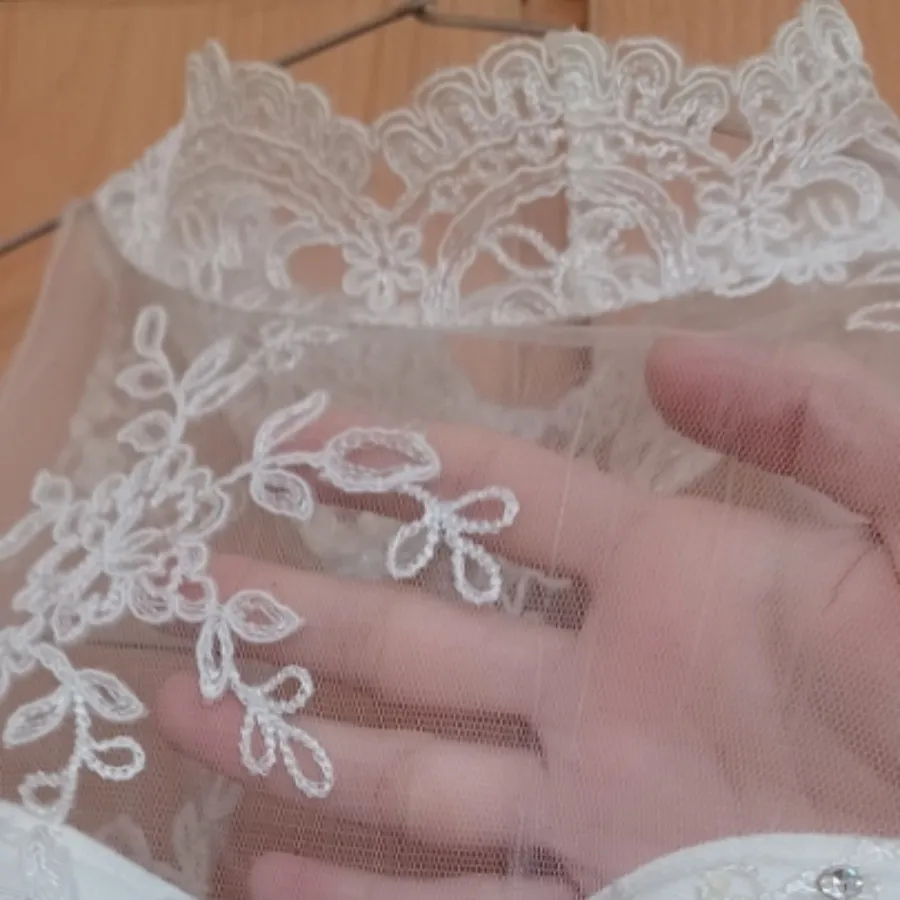 لباس عروس گردنی