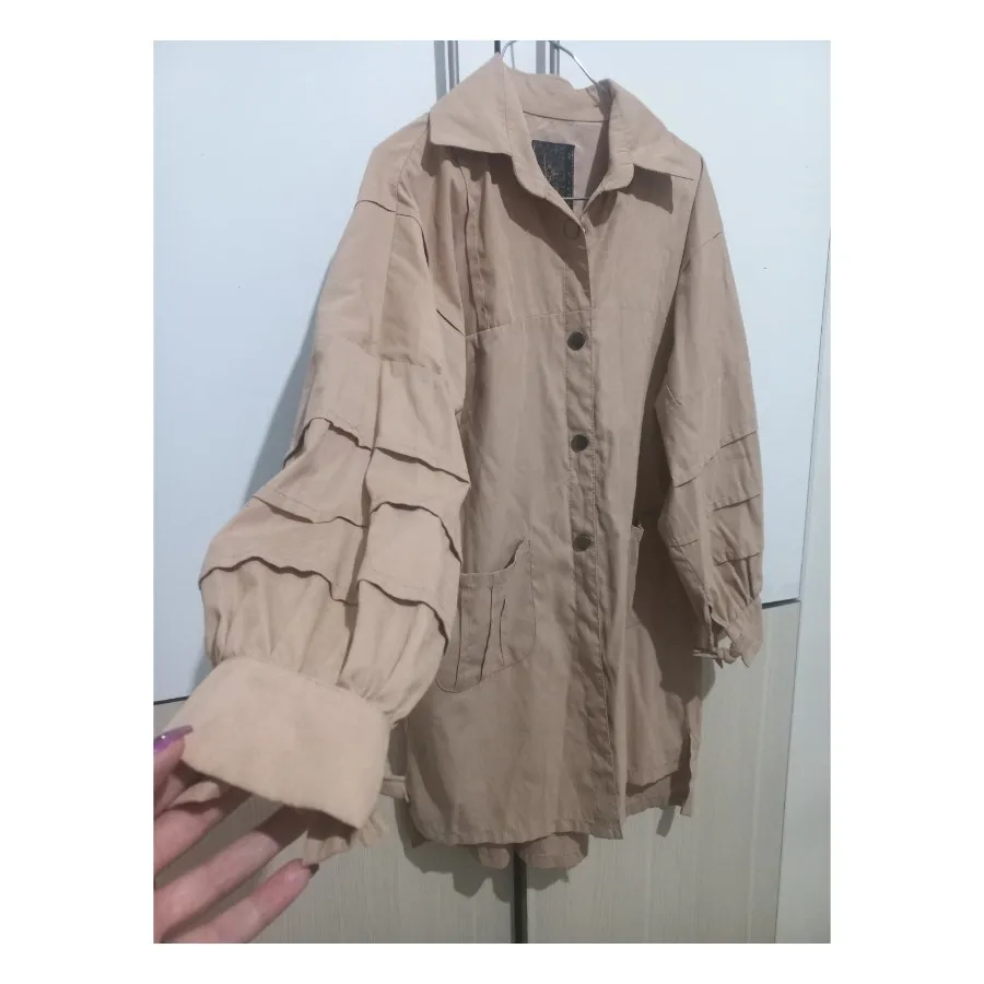 مانتو بارونی کرم پاییزه