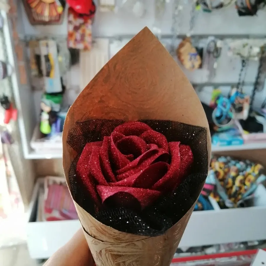 شاخه گل شاین دار