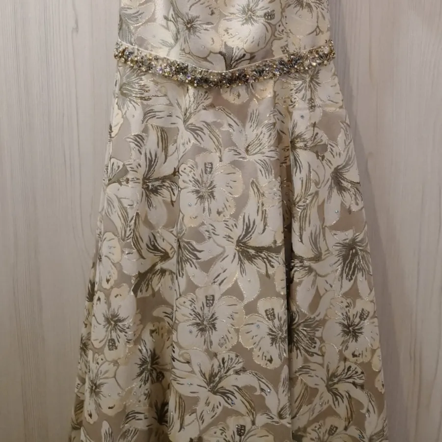 لباس مجلسی طرحدار سنگدوزی