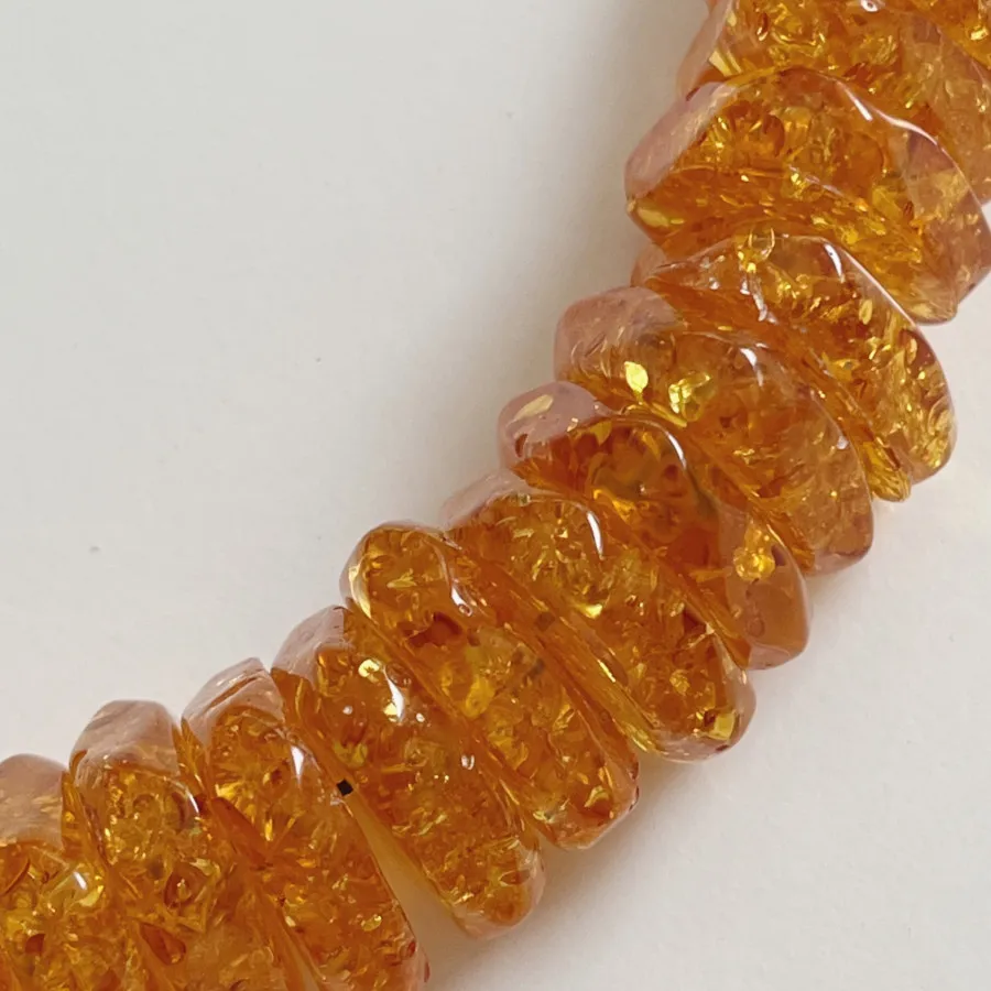 گردنبند طرح کهربایی