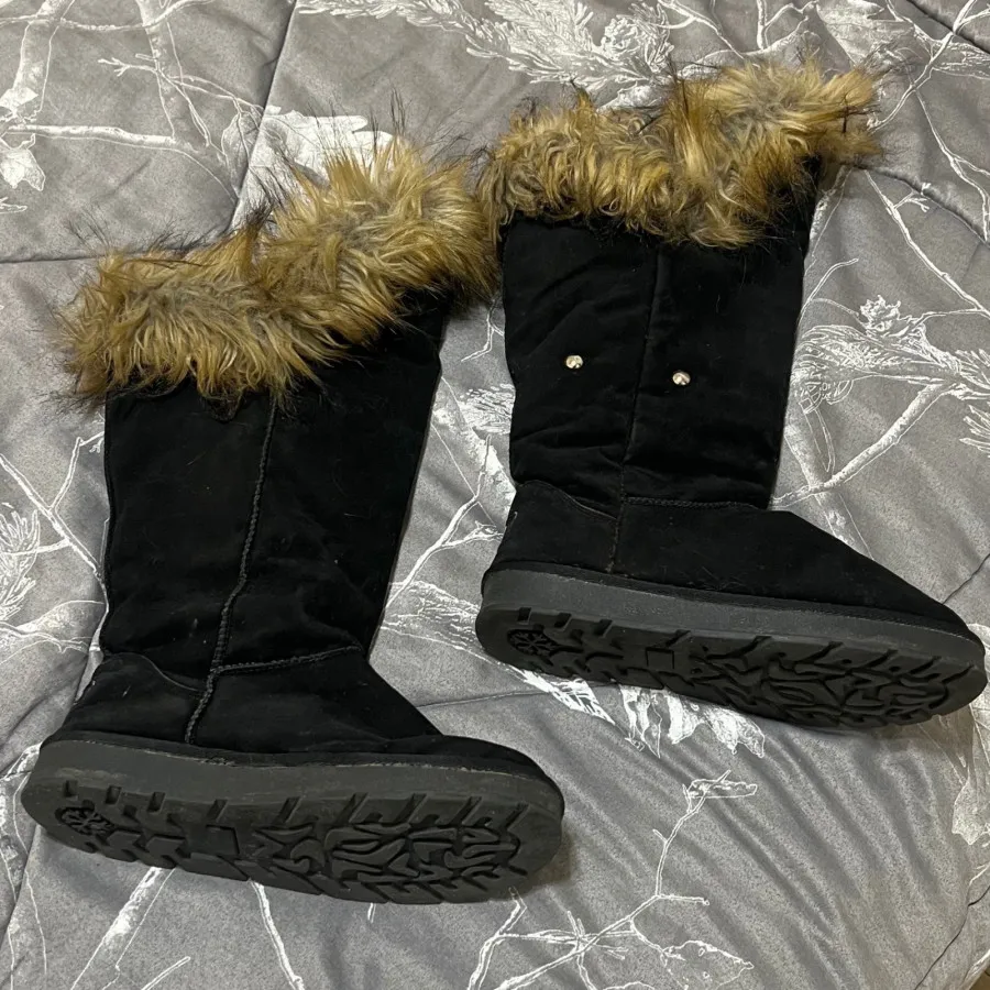 آگ بلند خزدار