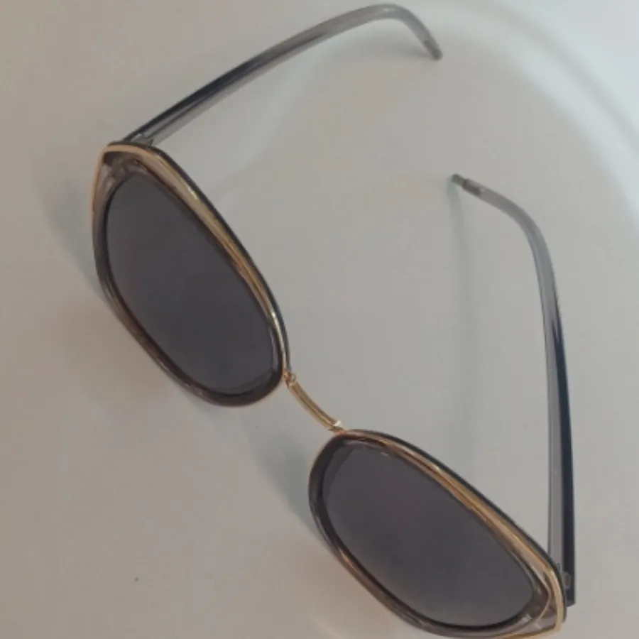 عینک آفتابی