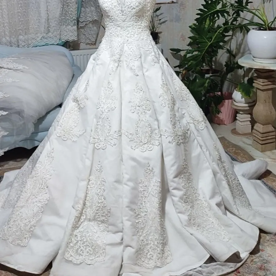 لباس عروس زاک پوزن