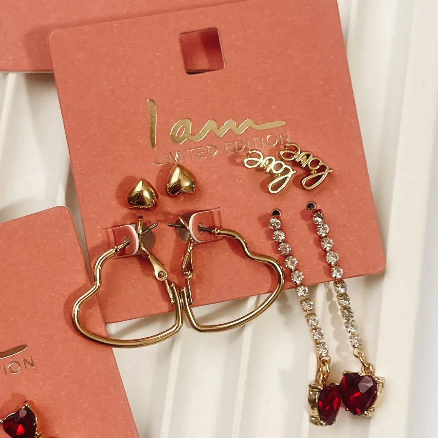 پک گوشواره قلب