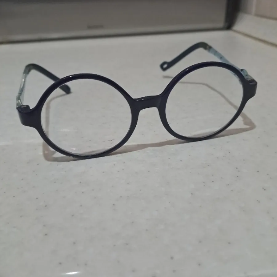 فرم عینک نوجوان