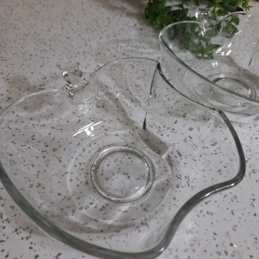 ظرف شیشه ای سیب