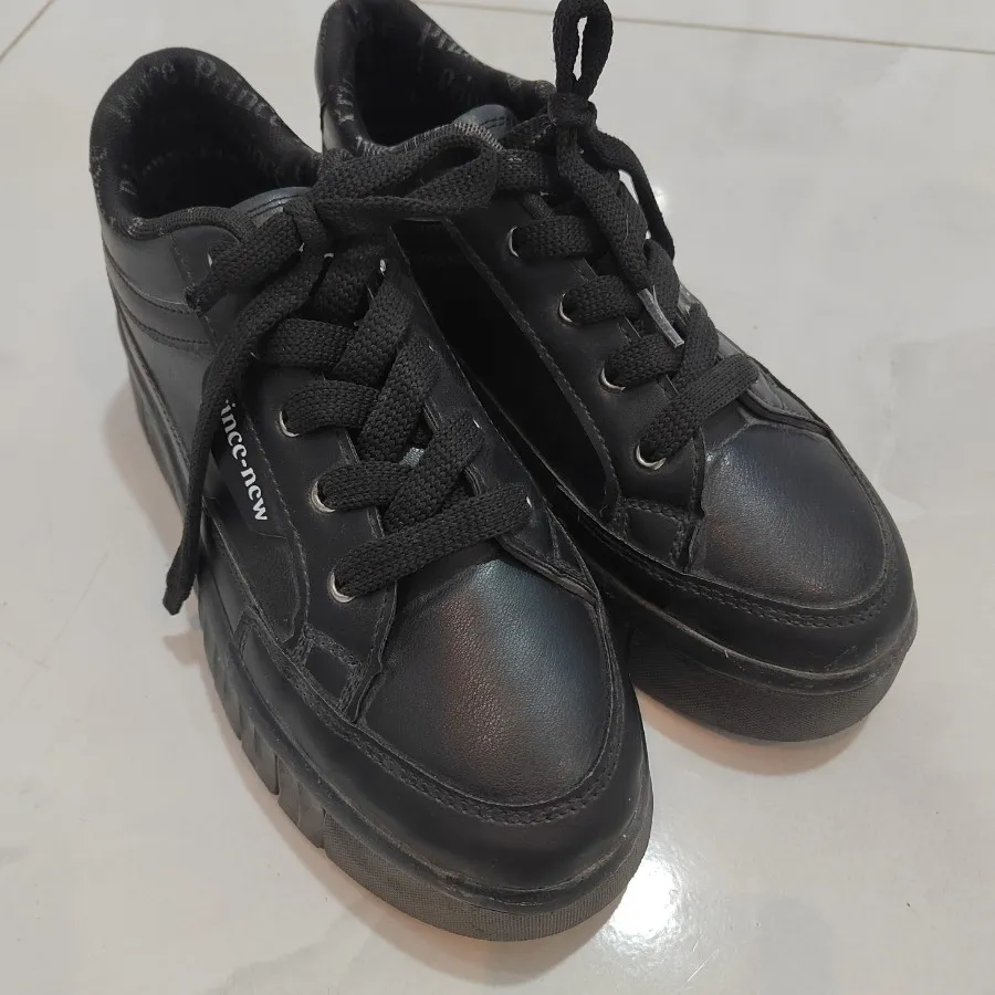 کفش کتونی اسپرت