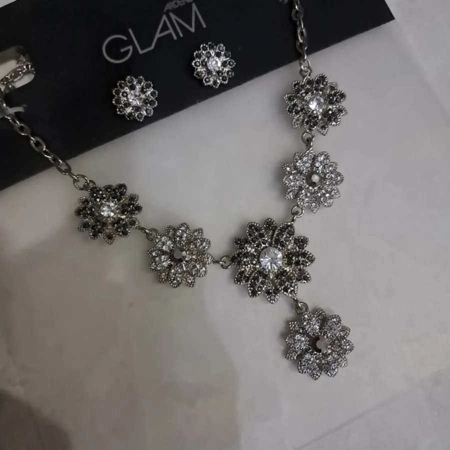 ست گردنبند و گوشواره