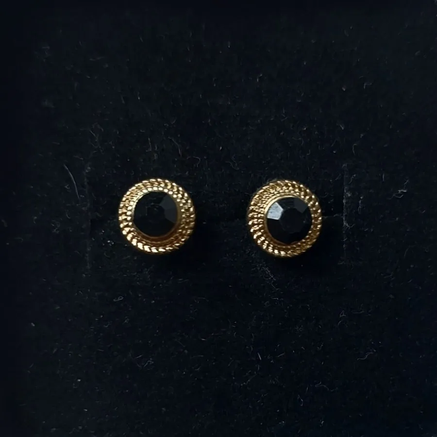 گوشواره های ریز میخی