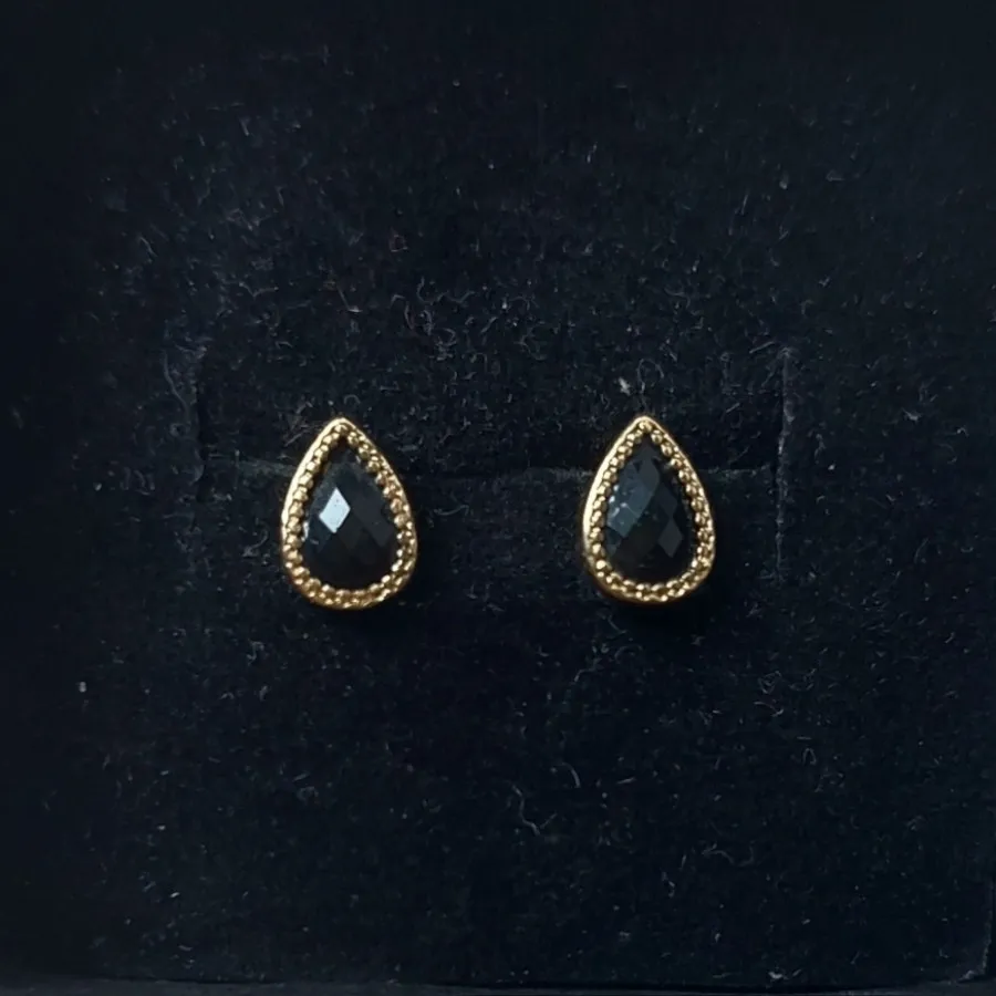 گوشواره های ریز میخی