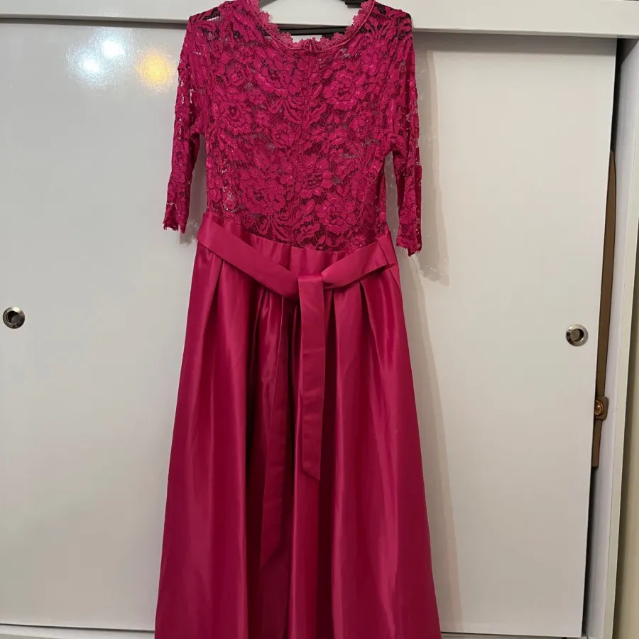 پیراهن دانتل و ساتن